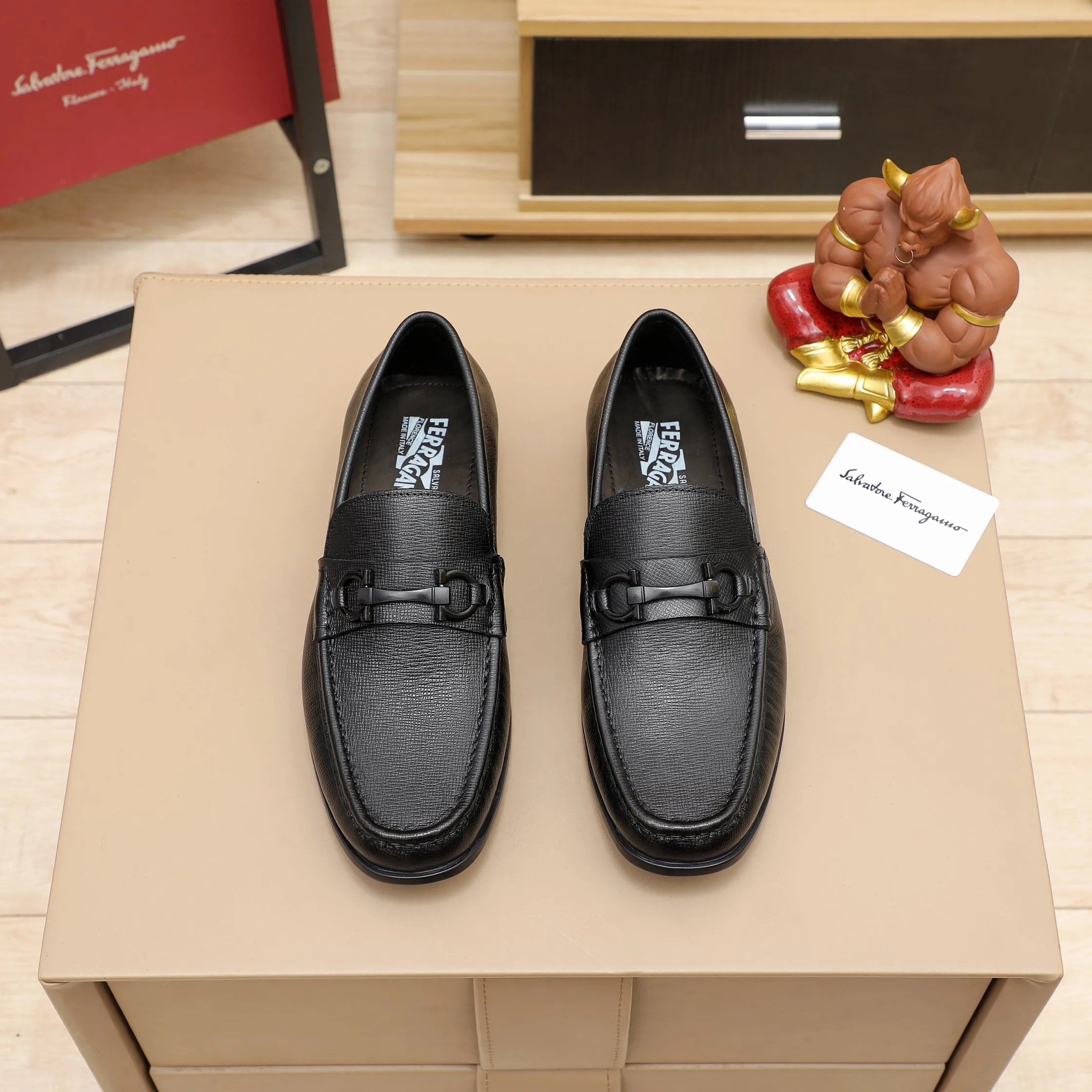 Men's shoes 💰540 🕷🕷🐂【Ferragamo】Ferragamo Popular fashion casual shoes🇨🇳Official website counter 1:1 production, original mold opening💯Good quality visible, imported high-end first-layer pebbled calfskin, water-dyed🐂leather lining🌿very clear texture, high-quality waterproof, non-slip and wear-resistant outsole🎋high quality and low price, truly handmade🍓black, coffee color, 2 colors available! Code number 38-45……